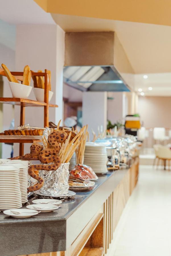 Tanga Beach Resort & Spa Екстериор снимка