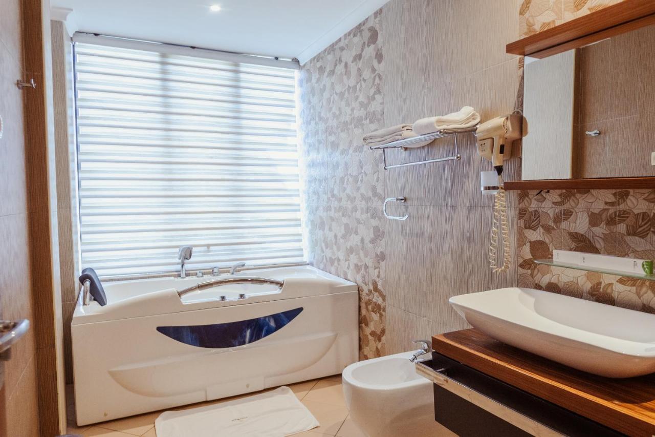 Tanga Beach Resort & Spa Екстериор снимка